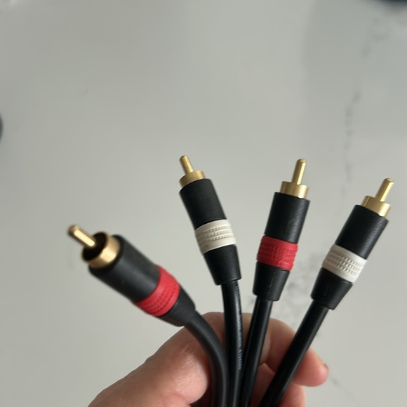 Component video cable - Picture 3 of 5